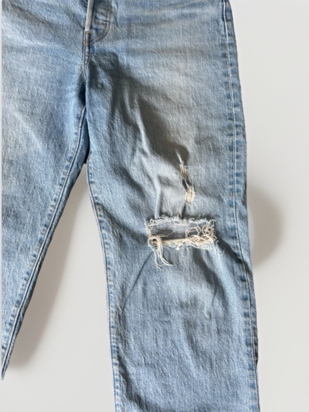 Levi’s Premium Denim Ribcage Straight Ankle in Tango Fade Light Blue Wash Sz 29 - Picture 9 of 10